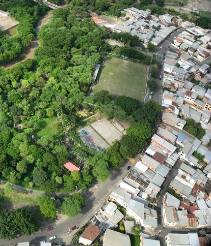 Canchas y áreas deportivas del Parque Mamey vistas desde el aire